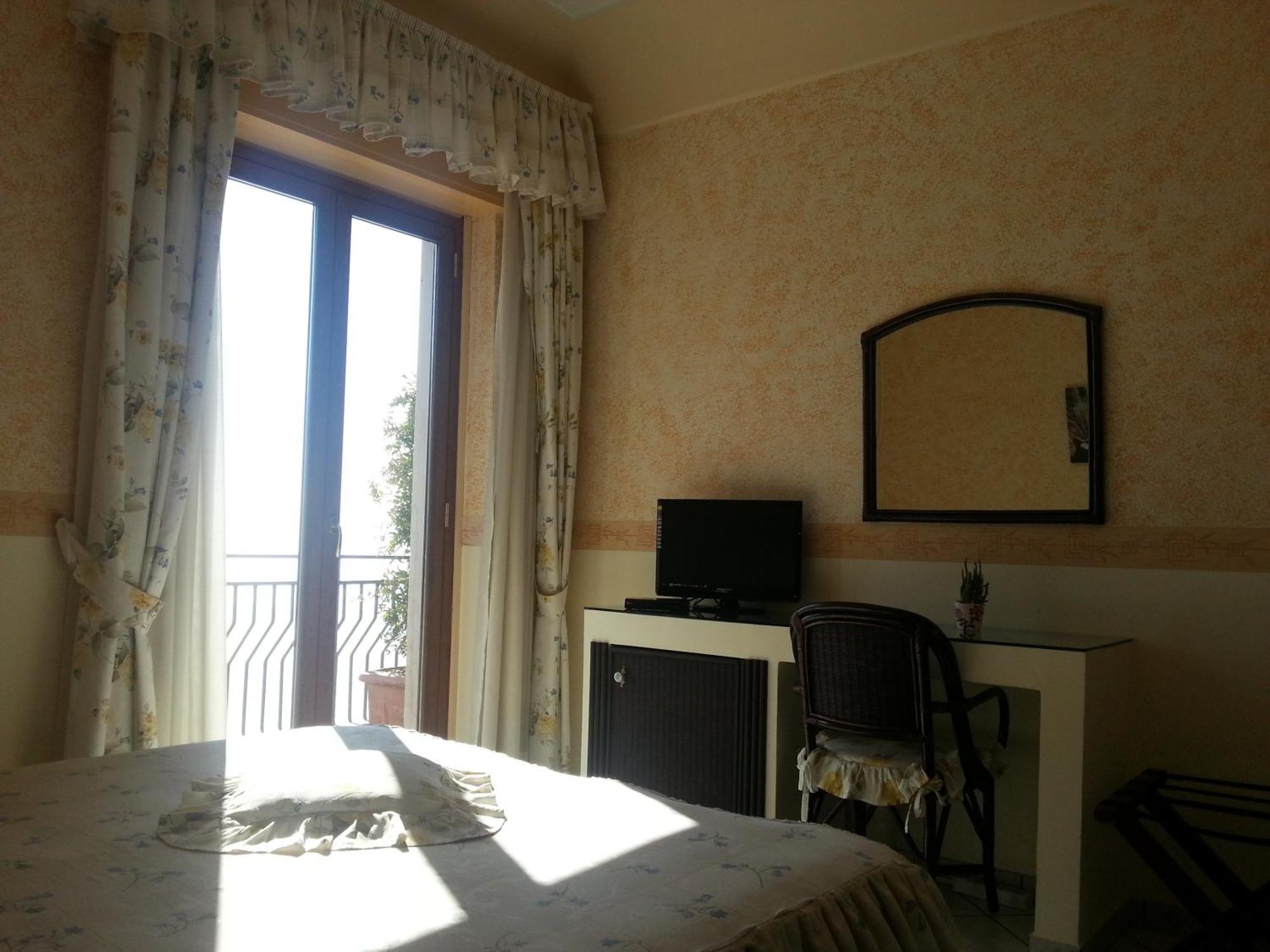 Fico D'India Relais Hotel Furore Szoba fotó